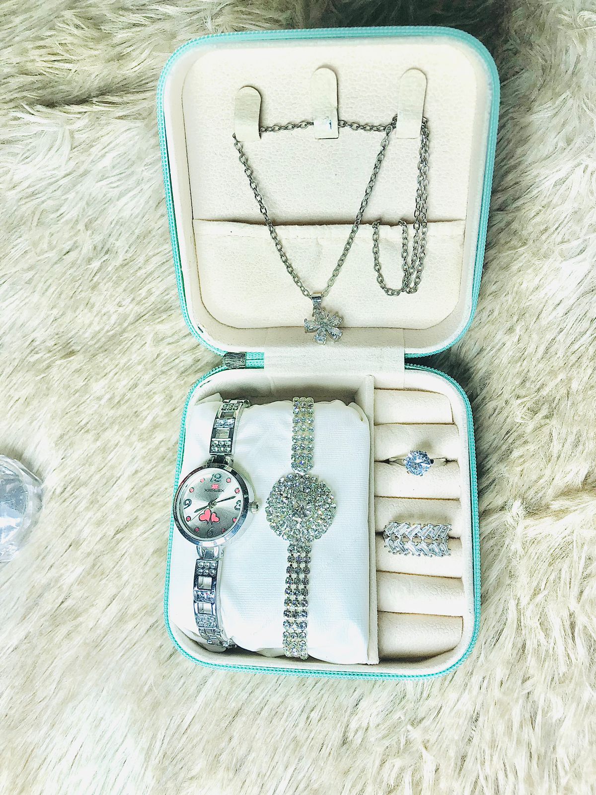 WHITE JEWLERY GIFT BOX